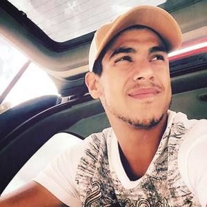 Meet your Posher, Waleed